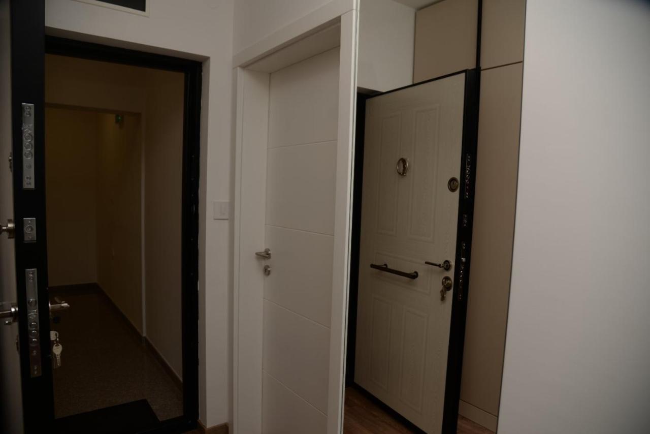 Lilien Apartment Airport Ledine Exterior foto